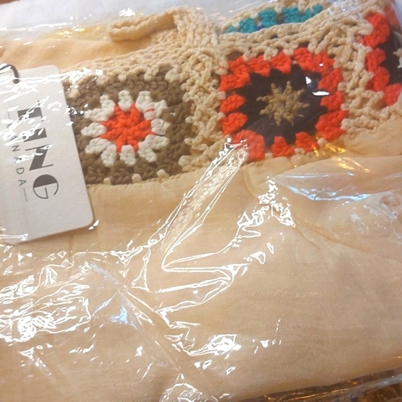 Beige Crochet Beach Bathing Suit Cover up NWT ONE SIZE 25" P2P - Picture 3 of 8